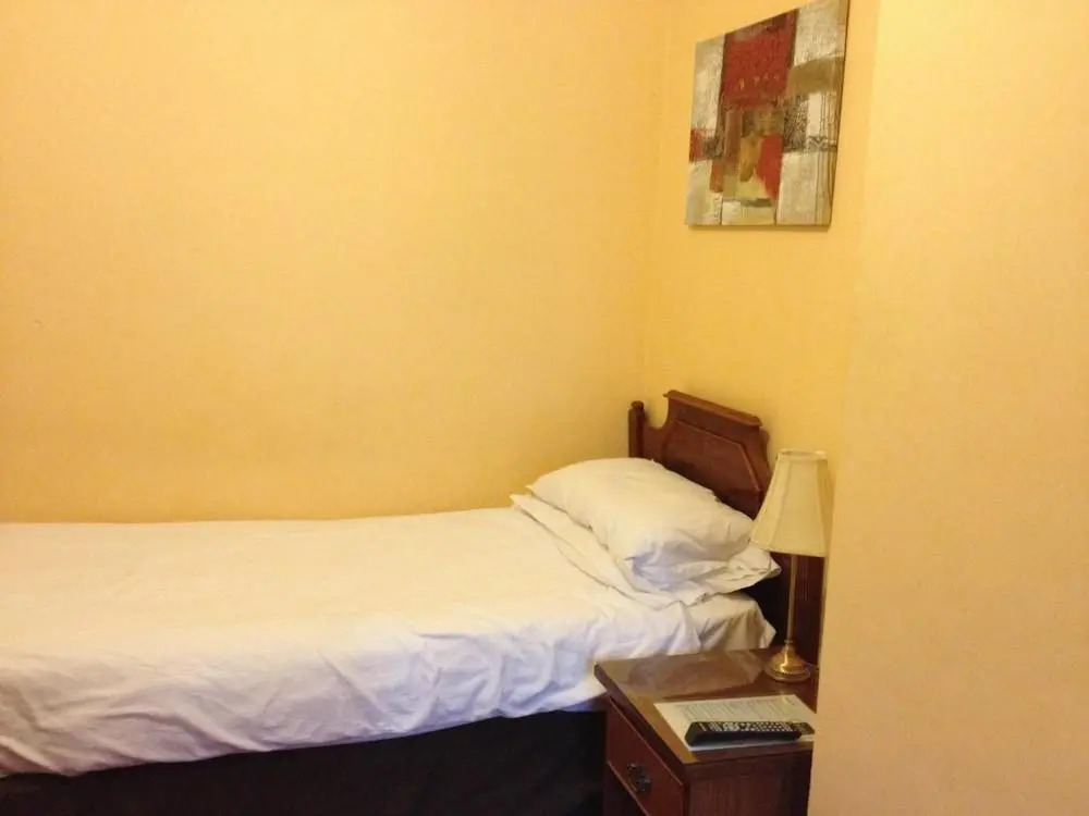 Wimblehurst Hotel