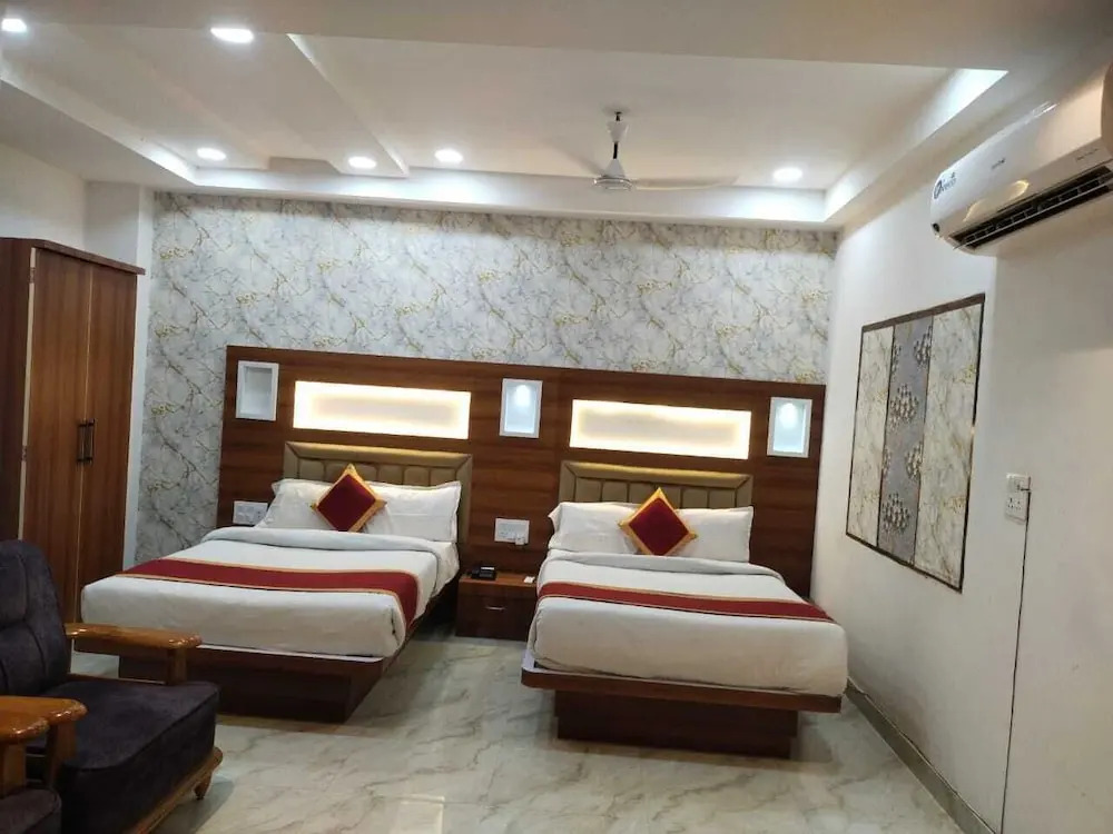 Hotel RS Inn