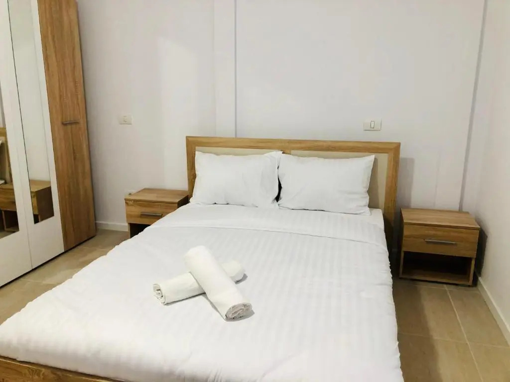 New and modern apartments in villa, near City Center M36