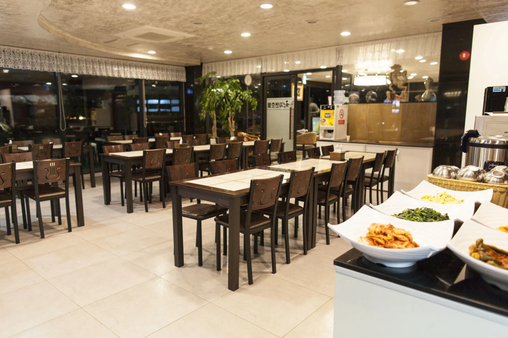 Cheonjiyeon Hotel