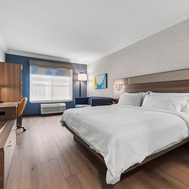 Holiday Inn Express Hotel & Suites Santa Cruz by IHG