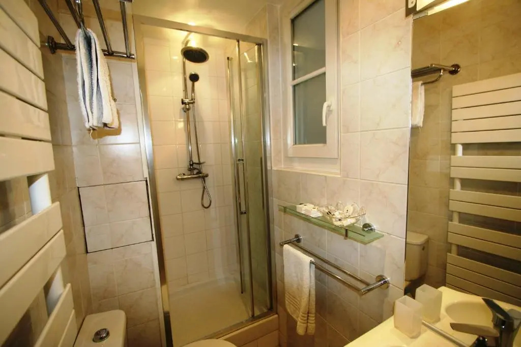 ParisInteriorsRentals - Beautiful 2 BDR Le Marais NOTRE DAME