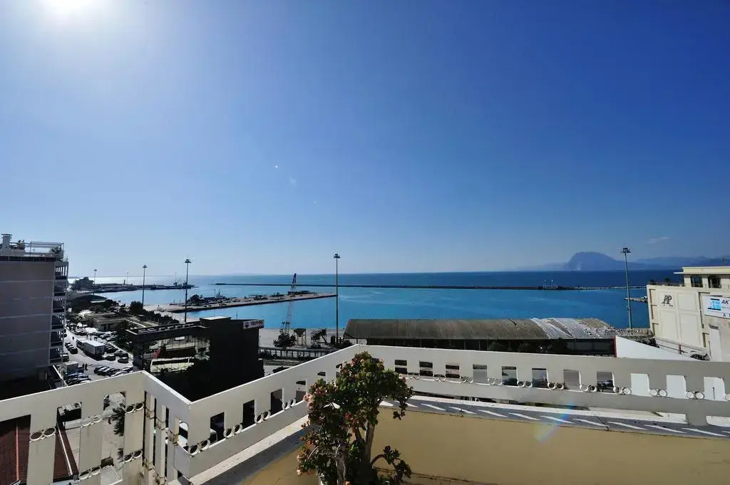 Adonis City Hotel