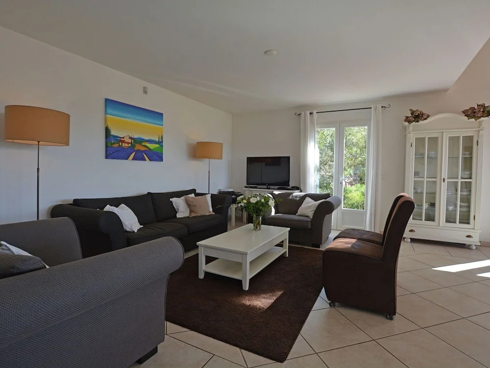 Beautiful Villa in Vidauban with Swimming Pool