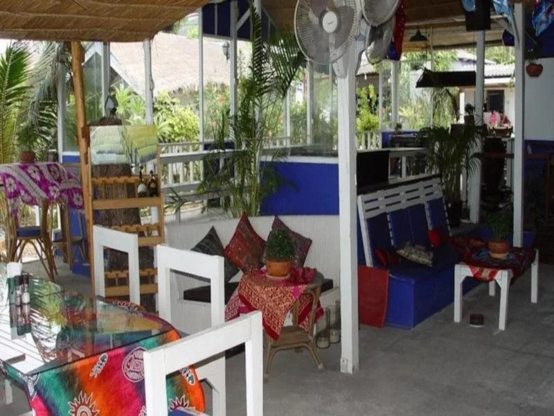 The White Pearl Beach Club