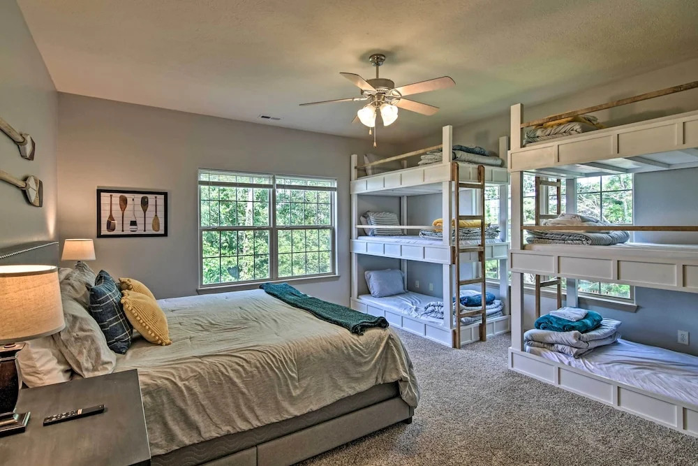 Expansive Townhome w/ Game Room & Community Pool