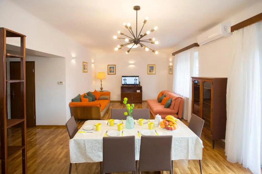 Apartment Mina