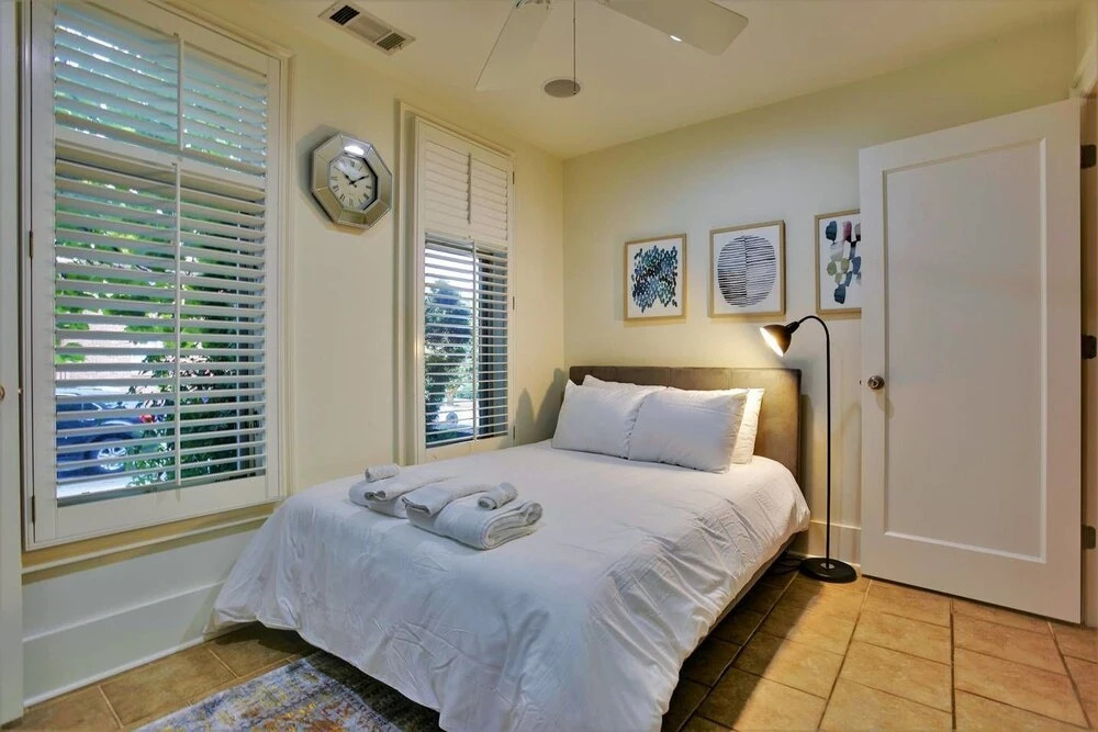 Bold 3br/3.5ba 3-story Home in Vandy Area by Domio