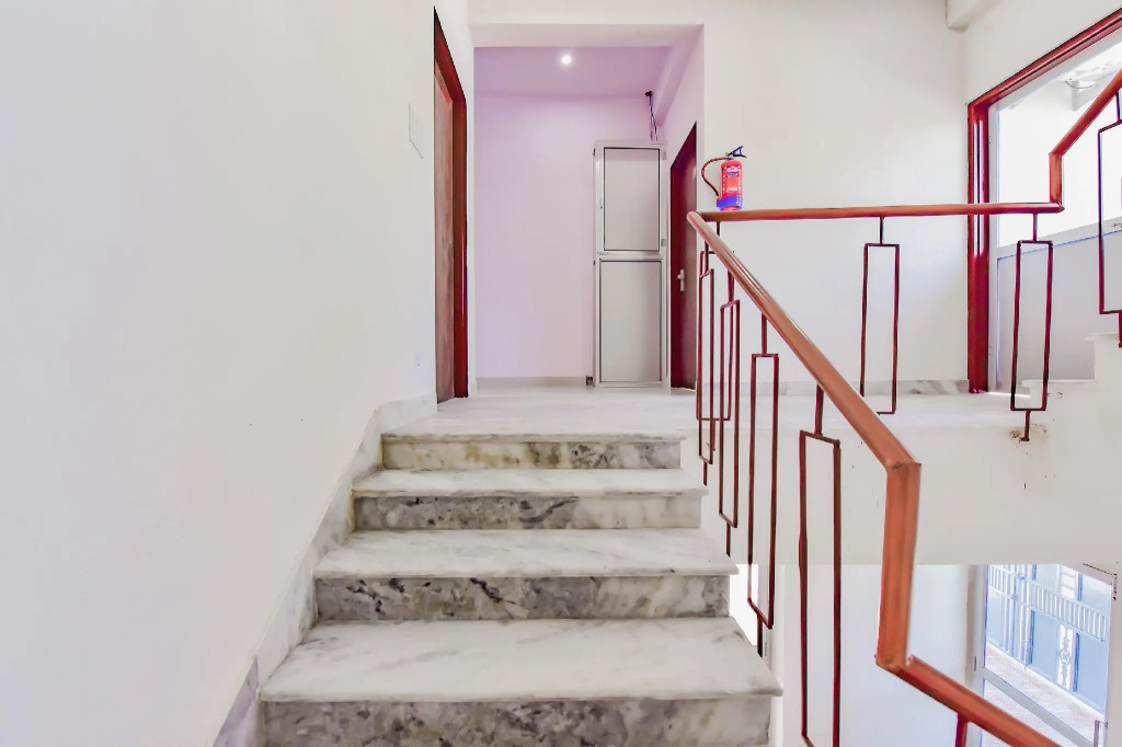OYO JAI1273 Rayal Inn