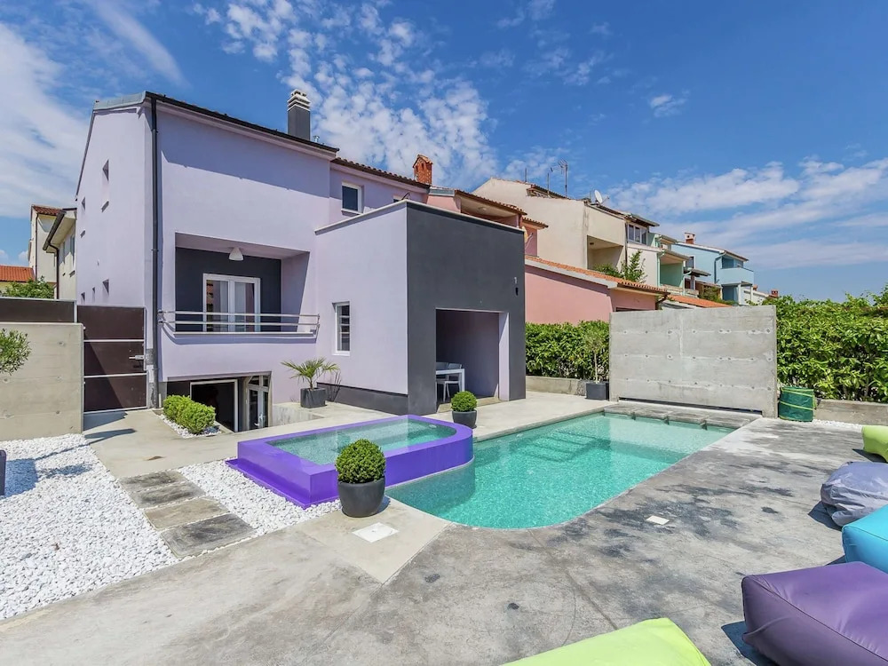 Holiday Home in Pula Near Beach