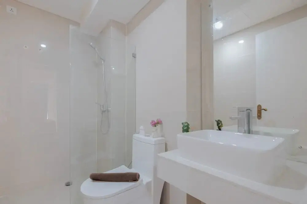 Spacious 3Br At Daan Mogot City Apartment