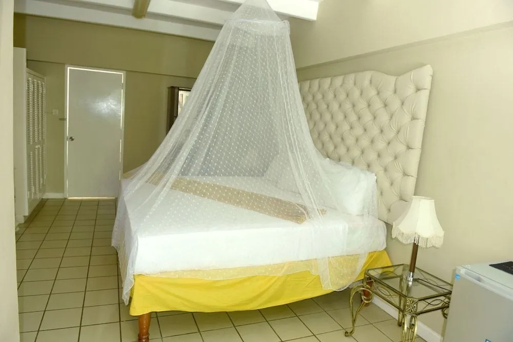 Pineapple Suites