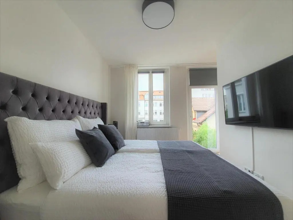 PB Ferienwohnungen - FeWo 4 - Stilvoll eingerichtetes Studio im Herzen Senftenbergs
