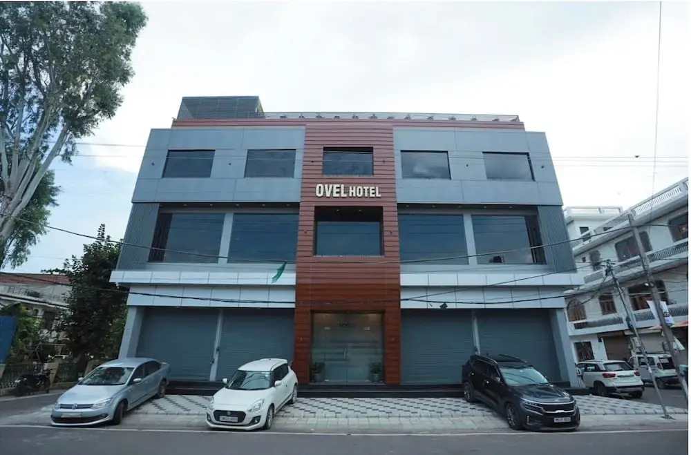 Hotel Ovel hotel Ludhiyana