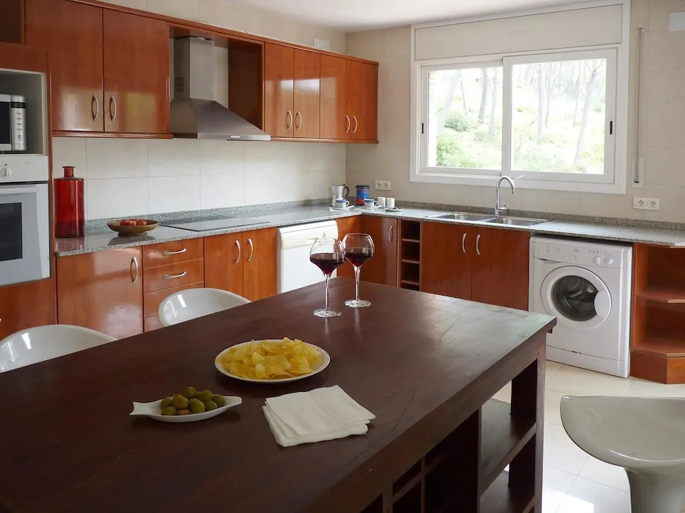 House With 4 Bedrooms in Olivella, With Wonderful Mountain View, Priva