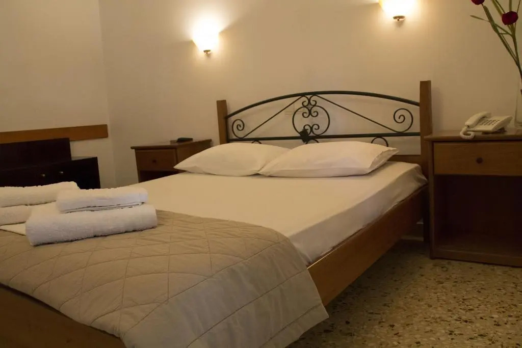 Anixis Hotel