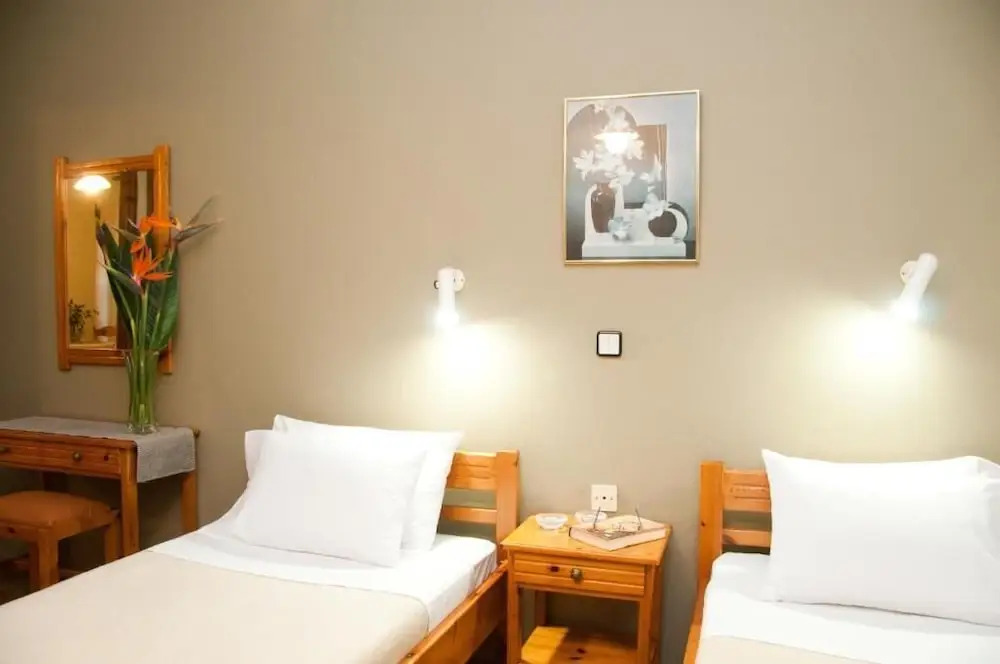 Varouxakis Hotel