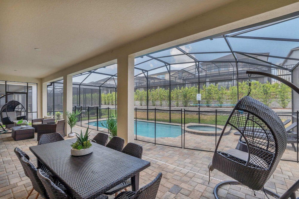 Luxurious Villa with Modern Decor and Huge Pool in Upscale Resort! #6S820