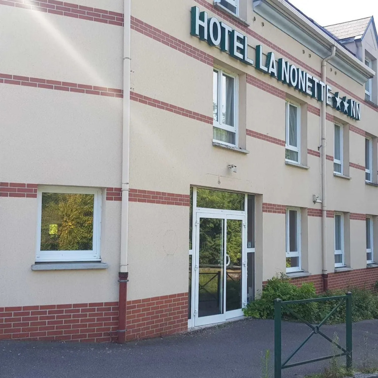 Hôtel La Nonette ASTERIX, CDG AIRPORT & PARIS CENTRE