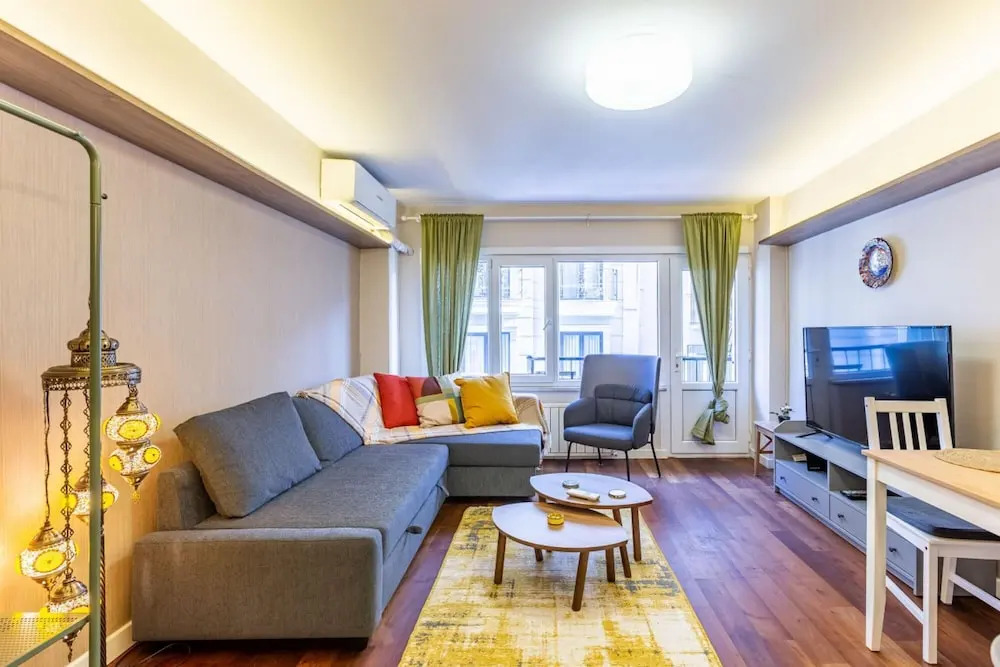 Central and Stylish Flat in the Heart of Beyoglu