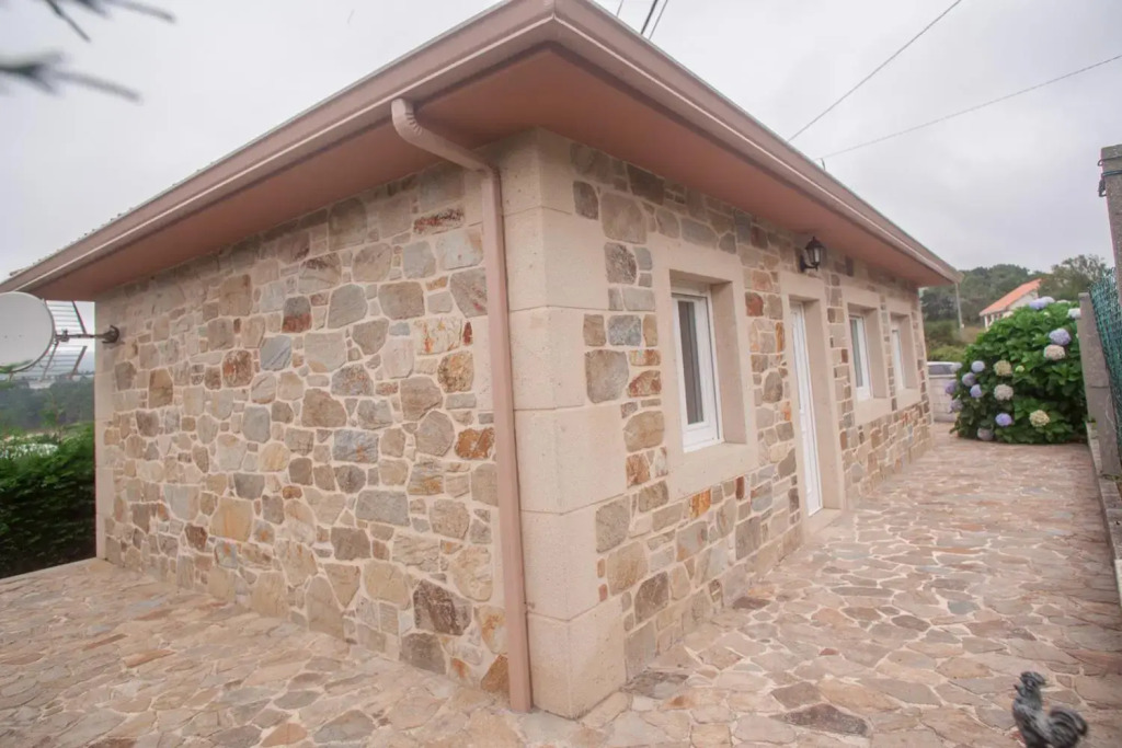 Beautiful holiday house in Galicia next to the "Camino de Santiago" and next to the beach