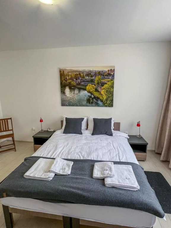 Happy Hill Rooms