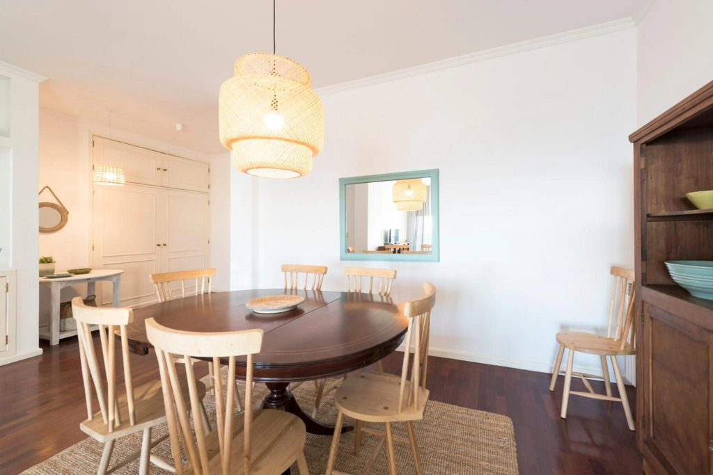 Foz Beach Apartment w Sea Views by LovelyStay