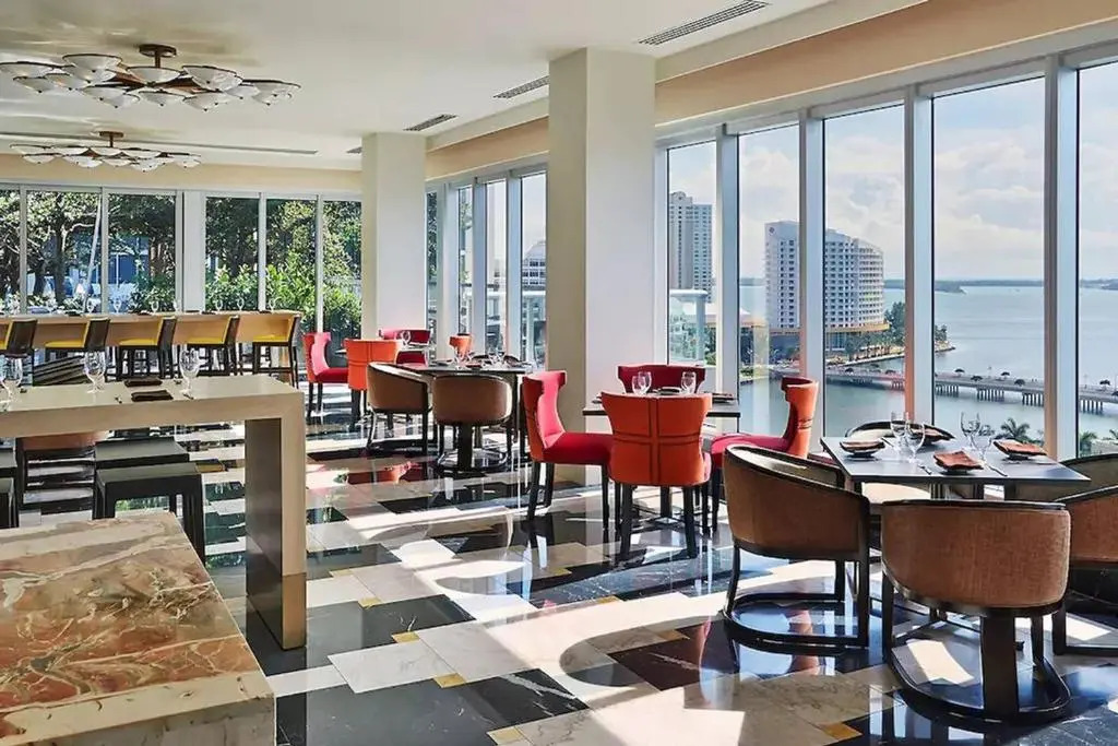 Deluxe 5 Star Condo Iconbrickell@25Th, Free Spa/Gym/Pool
