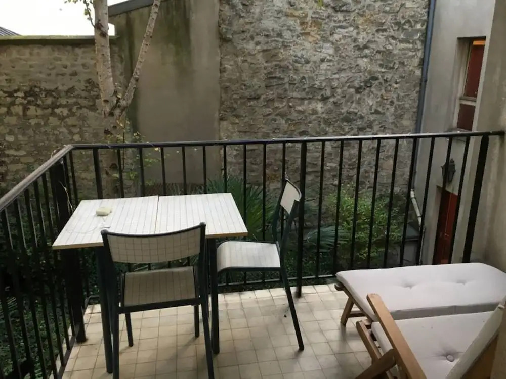 Flat In Le Marais With 2 Bedrooms