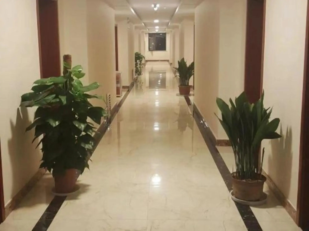 Huanle Business Hotel