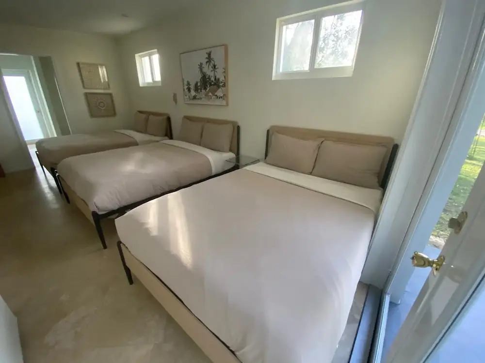 Entire Home in Biscayne Park