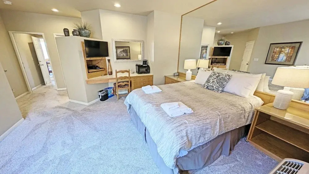 Mt Bachelor Village 324 2 Bedroom Condo