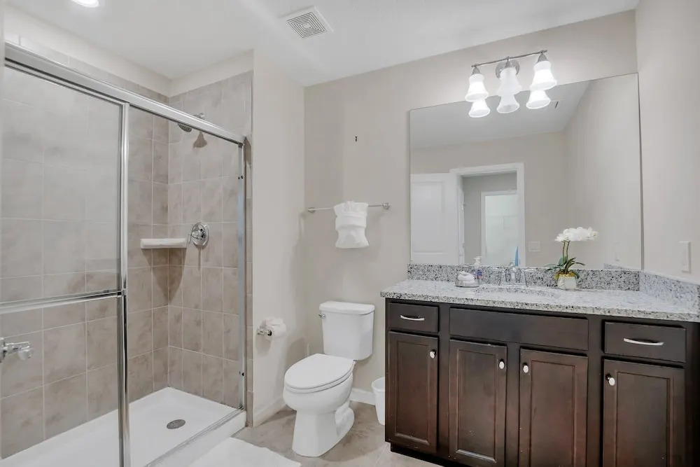 Deluxe and Roomy 6BD Home Close To Disney #6st413