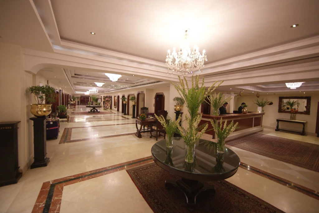 Hotel Clarks Varanasi Limited