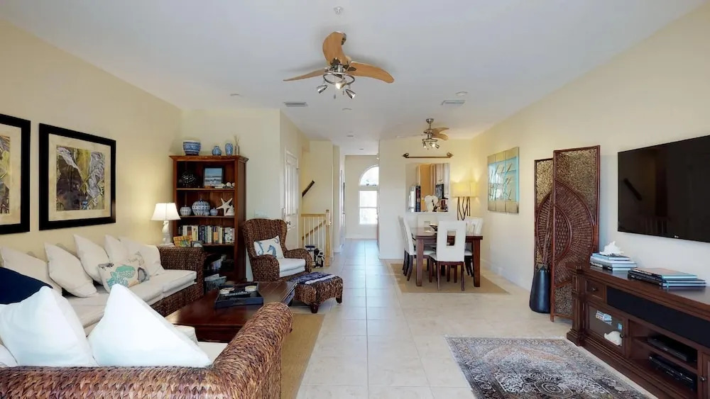 225 Bradenton Beach Club