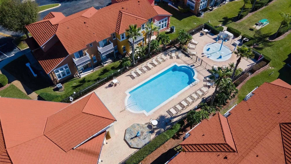 Cozy Family 3BR Townhouse Perfect Stay for 6 Guests