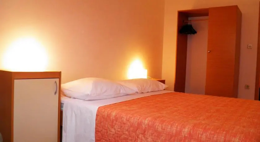 Apartments Trošt 40