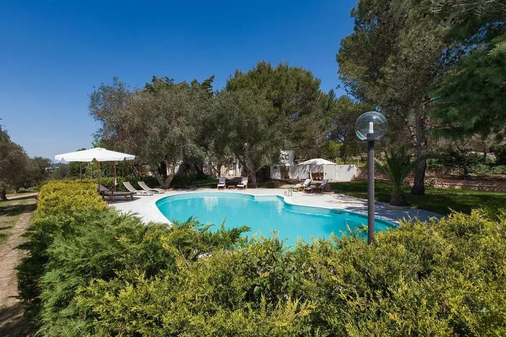 188 Trulli Con Piscina A Ceglie Messapica