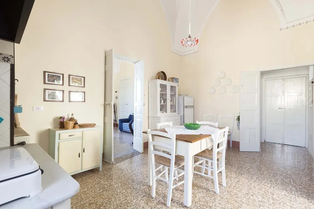 1893 Villa Martella