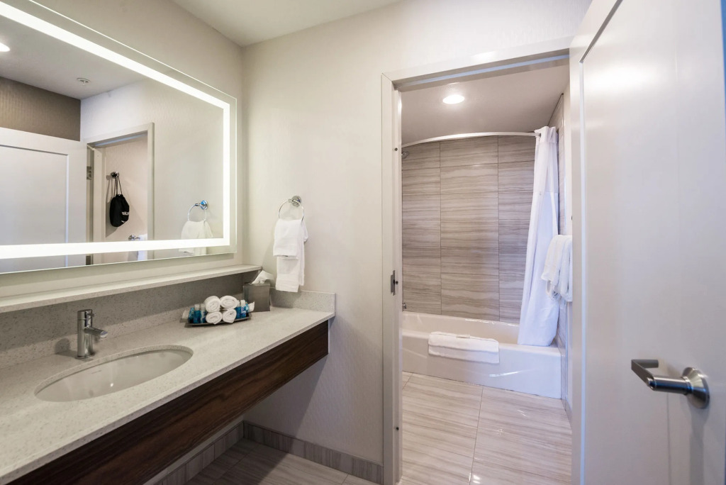 Encore Suites by Service Plus Inns