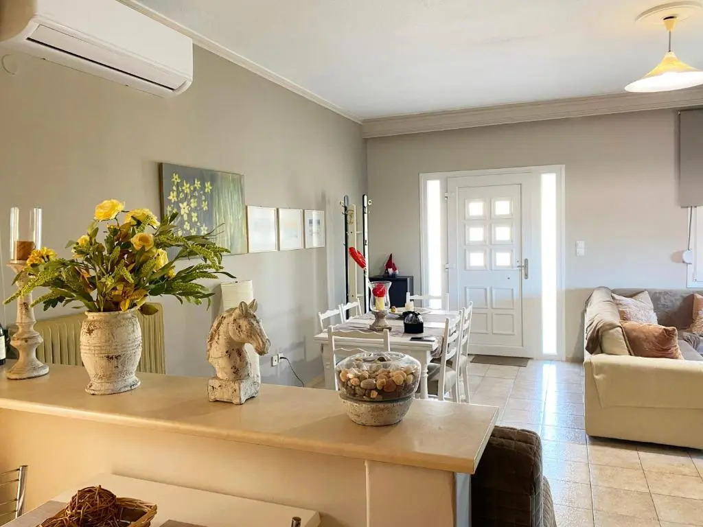 Villa Kenzo 30 metres from the beach