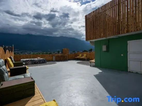 Huapan Lvye · French Romantic | Dreamy Garden-Themed Boutique Homestay (Dali Ancient City Branch)