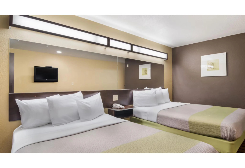 Motel 6 Canton, GA