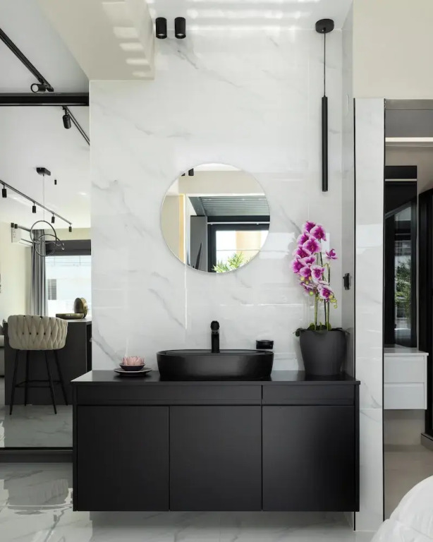 Ophelia Suites by halu!