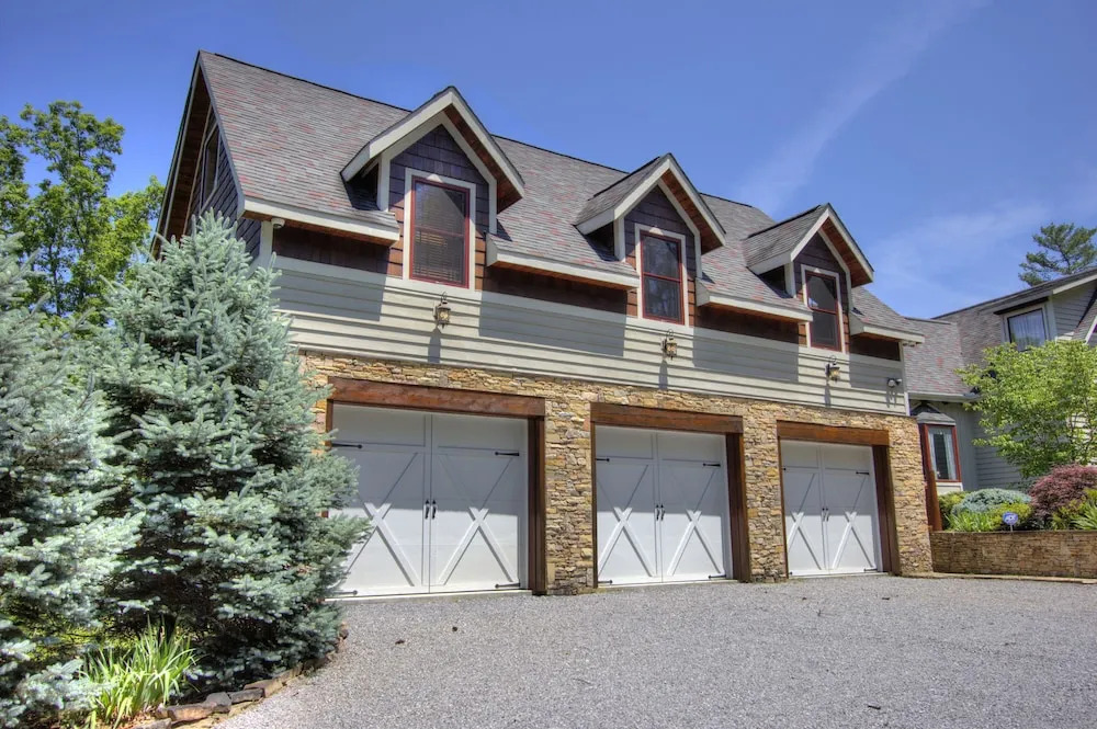 Birds Creek Mansion 650 - Six Bedroom Cabin