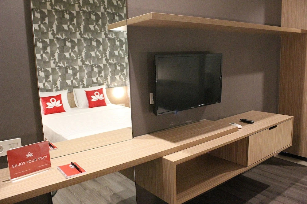 ZEN Premium Sampoerna Strategic Square