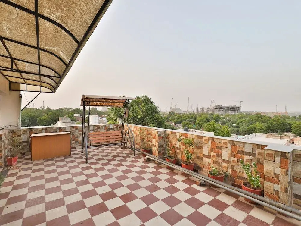 FabHotel Ratna Palace - Inside Baronet Complex