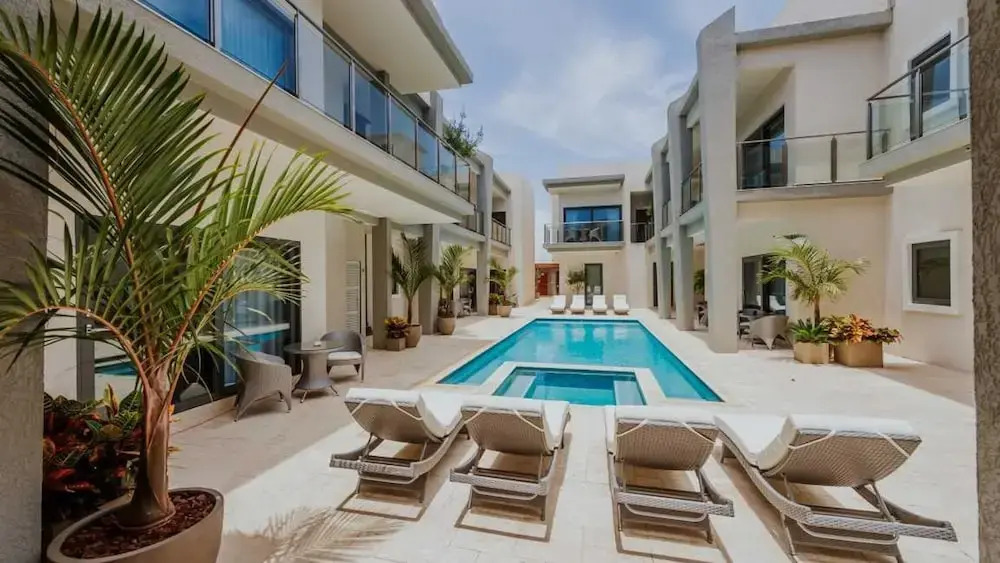 Waykiri Modern Condo 3 Bed 2 Bath Walk to Marriott