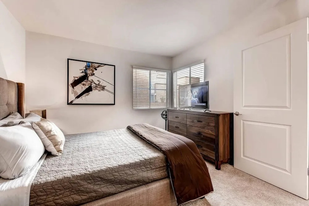 H3 -Gorgeous Multi Level San Diego Loft - Work or Escape Free Parking - #1 Location!