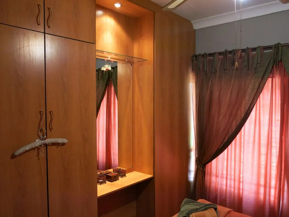 Family Apartment Bloemfontein Cherry Lane Self Catering and BB max 6 Guests